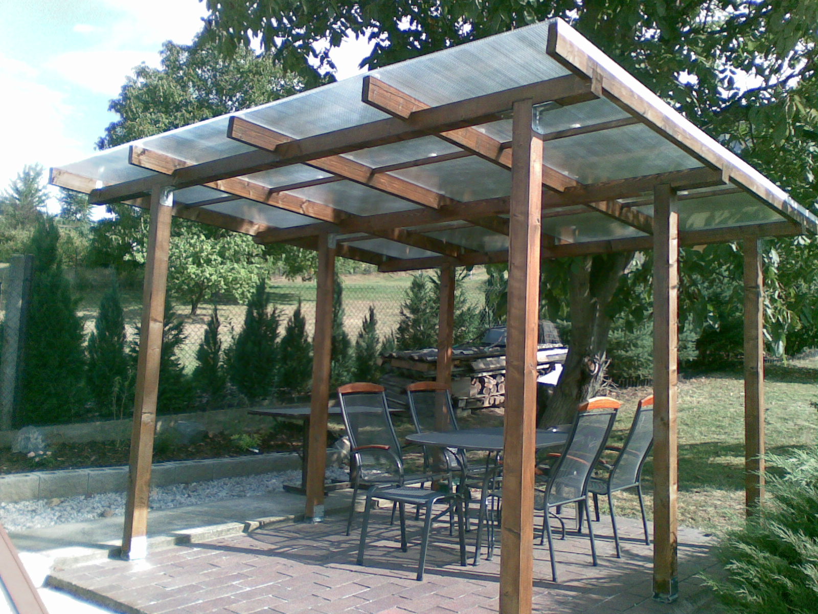 pergola, rošt u bazénu, dlažby (6)